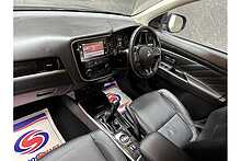 Mitsubishi Outlander DI-D 4 