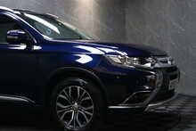 Mitsubishi Outlander DI-D 3 