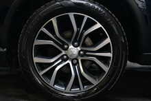 Mitsubishi Outlander DI-D 3 