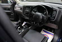 Mitsubishi Outlander DI-D 3 