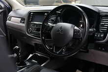 Mitsubishi Outlander DI-D 3 