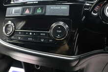 Mitsubishi Outlander DI-D 3 