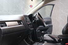 Mitsubishi Outlander DI-D GX3 