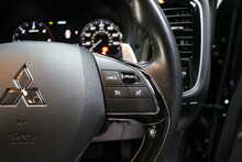 Mitsubishi Outlander DI-D 3 