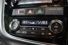 Mitsubishi Outlander DI-D 3 