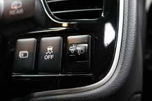 Mitsubishi Outlander DI-D 3 