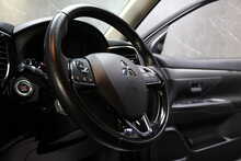 Mitsubishi Outlander DI-D 3 