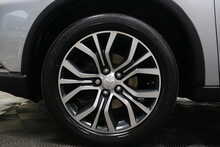 Mitsubishi Outlander DI-D 4 