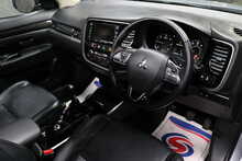 Mitsubishi Outlander DI-D 4 