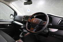 Vauxhall Vivaro Turbo D 3100 Sportive 