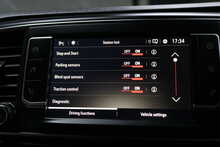 Vauxhall Vivaro Turbo D 3100 Sportive 