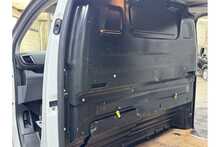 Vauxhall Vivaro Turbo D 2900 Sportive 