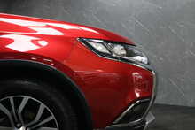 Mitsubishi Outlander DI-D 3 