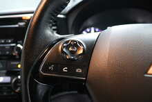 Mitsubishi Outlander DI-D 3 
