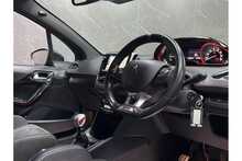 Peugeot 208 THP GTi by Peugeot Sport 