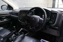 Mitsubishi Outlander DI-D 4 