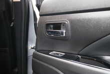 Mitsubishi Outlander DI-D 4 