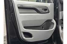 Vauxhall Vivaro Turbo D 2900 Sportive 
