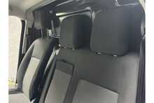 Vauxhall Vivaro Turbo D 2900 Sportive 