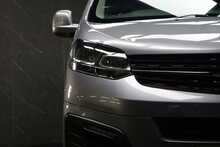 Vauxhall Vivaro Turbo D 2900 Sportive 