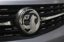 Vauxhall Vivaro Turbo D 2900 Sportive 