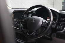 Mitsubishi Outlander DI-D 4 