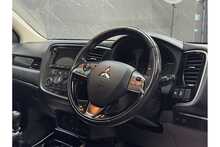 Mitsubishi Outlander DI-D 4 