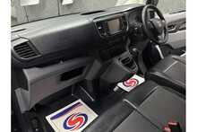Vauxhall Vivaro Turbo D 3100 Sportive 