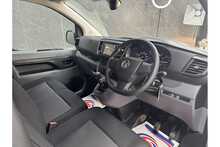 Vauxhall Vivaro Turbo D 2700 Sportive 