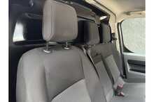 Vauxhall Vivaro Turbo D 2700 Sportive 