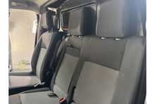 Vauxhall Vivaro Turbo D 2700 Sportive 
