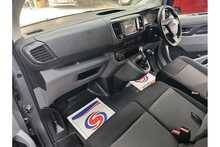 Vauxhall Vivaro Turbo D 2700 Sportive 