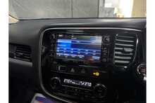 Mitsubishi Outlander DI-D 4 