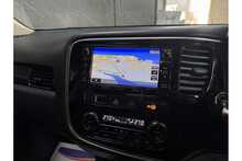 Mitsubishi Outlander DI-D 4 