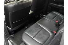 Mitsubishi Outlander DI-D 4 