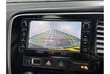 Mitsubishi Outlander DI-D 4 