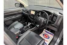 Mitsubishi Outlander DI-D 4 