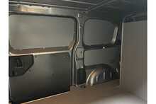 Vauxhall Vivaro Turbo D 3100 Sportive 