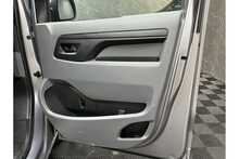 Vauxhall Vivaro Turbo D 3100 Sportive 