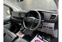 Vauxhall Vivaro Turbo D 3100 Sportive 