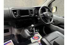 Vauxhall Vivaro Turbo D 3100 Sportive 