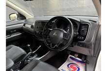 Mitsubishi Outlander DI-D 3 