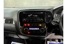 Mitsubishi Outlander DI-D 3 