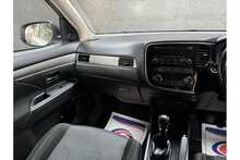 Mitsubishi Outlander DI-D 3 