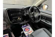 Mitsubishi Outlander DI-D 3 