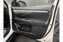 Mitsubishi Outlander DI-D 3 