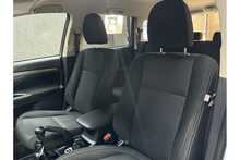Mitsubishi Outlander DI-D 3 