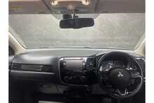 Mitsubishi Outlander DI-D 4 