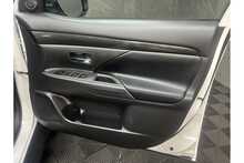 Mitsubishi Outlander DI-D 4 