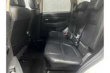 Mitsubishi Outlander DI-D 4 